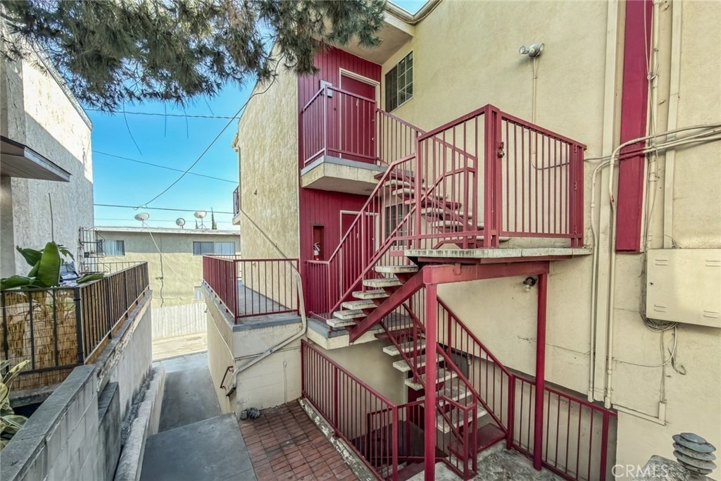 810 E Grand Ave - Photo 25