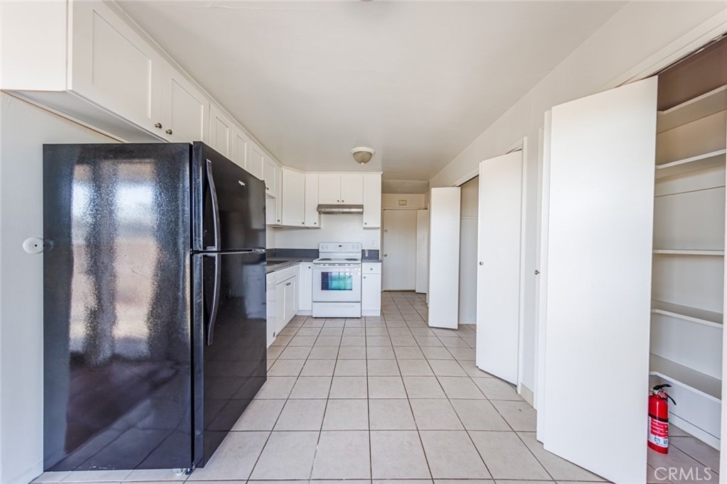 810 E Grand Ave - Photo 6