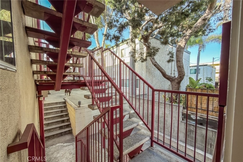 810 E Grand Ave - Photo 26