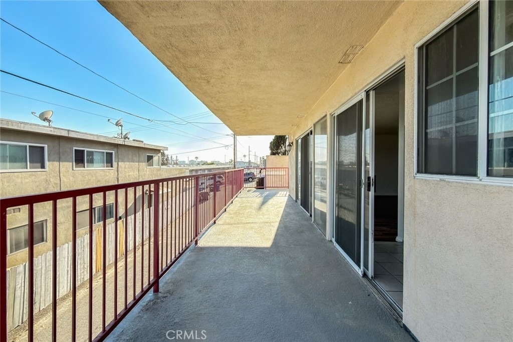 810 E Grand Ave - Photo 29