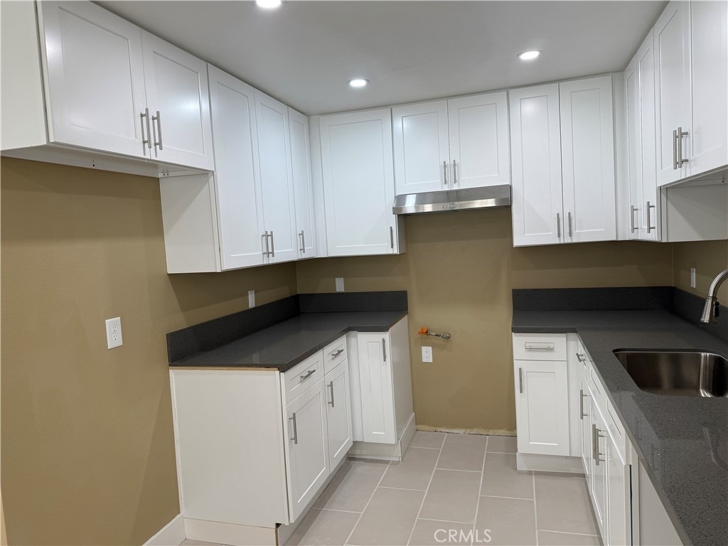 219 E Maple Street - Photo 14