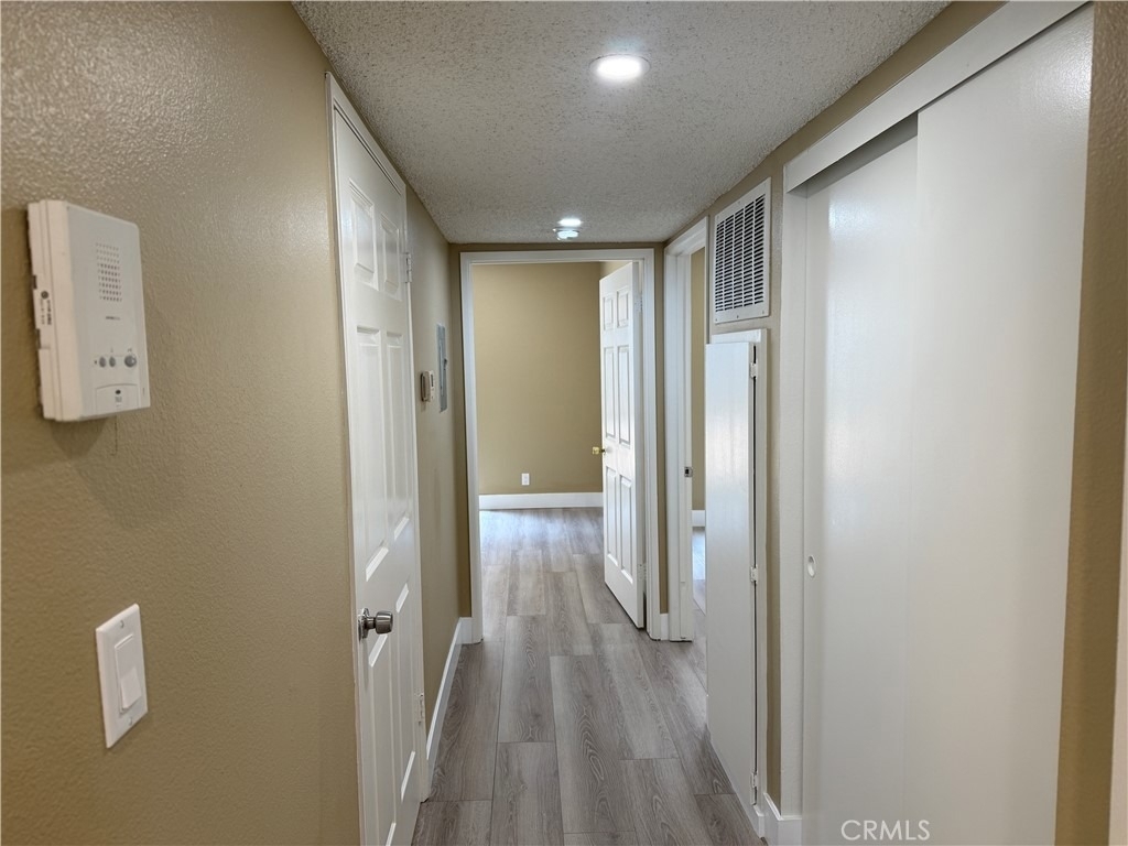 219 E Maple Street - Photo 15