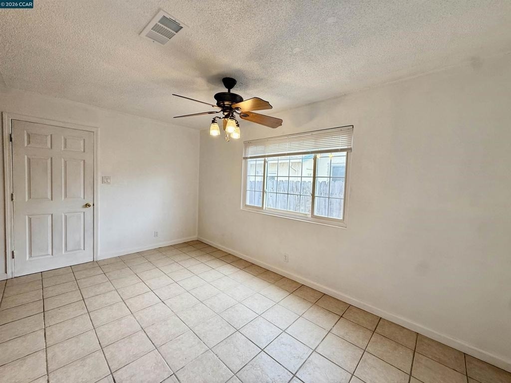 15 Lena Dr - Photo 3