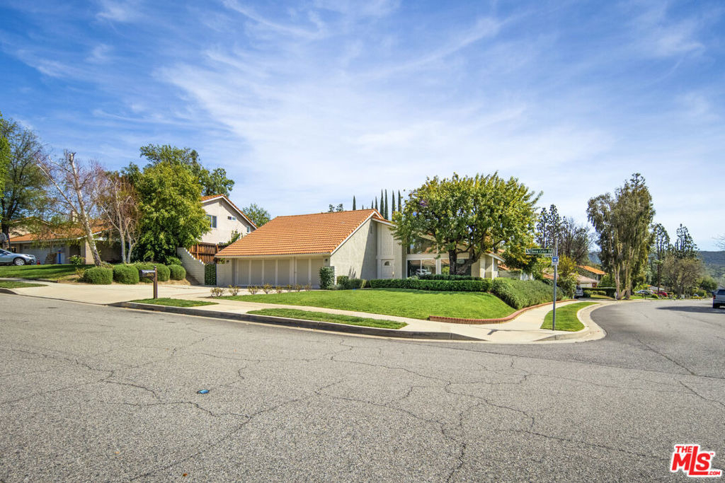 22634 Town Crier Road - Photo 0