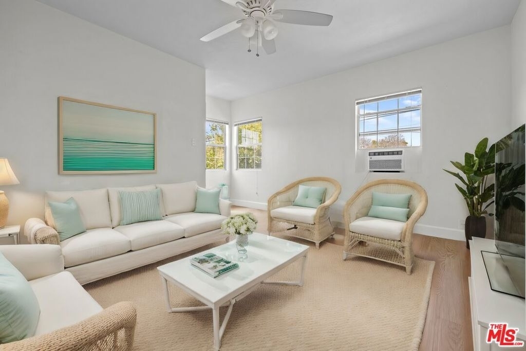 2528 1/2 Military Avenue - Photo 0