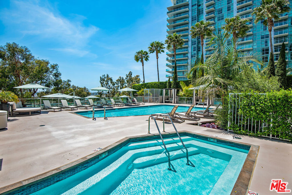 13650 Marina Pointe Drive - Photo 28