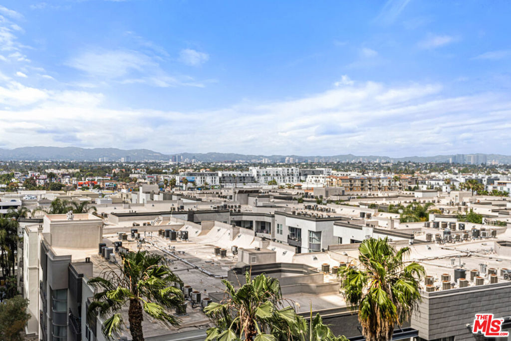 13650 Marina Pointe Drive - Photo 2