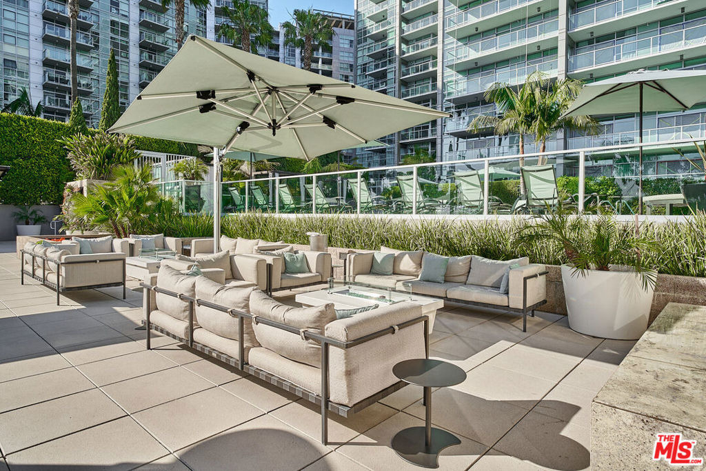 13650 Marina Pointe Drive - Photo 44