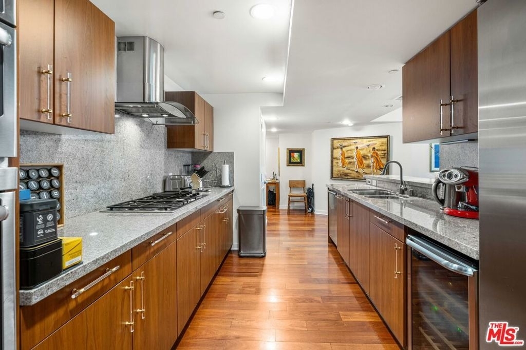 13650 Marina Pointe Drive - Photo 13
