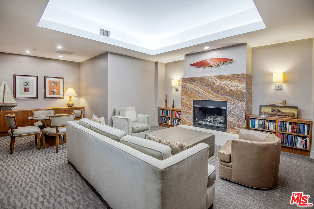 13650 Marina Pointe Drive - Photo 41