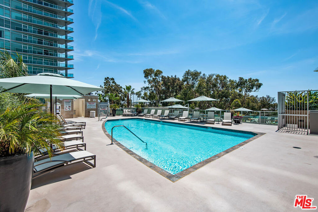 13650 Marina Pointe Drive - Photo 25