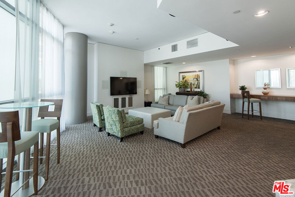 13650 Marina Pointe Drive - Photo 35