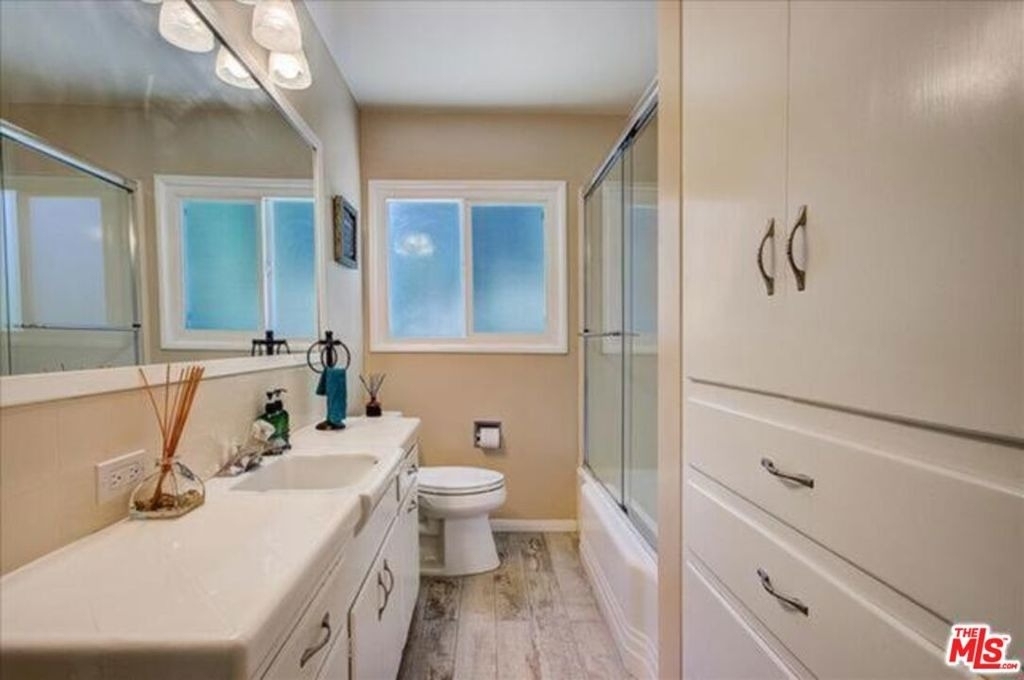 4847 Crown Avenue - Photo 9