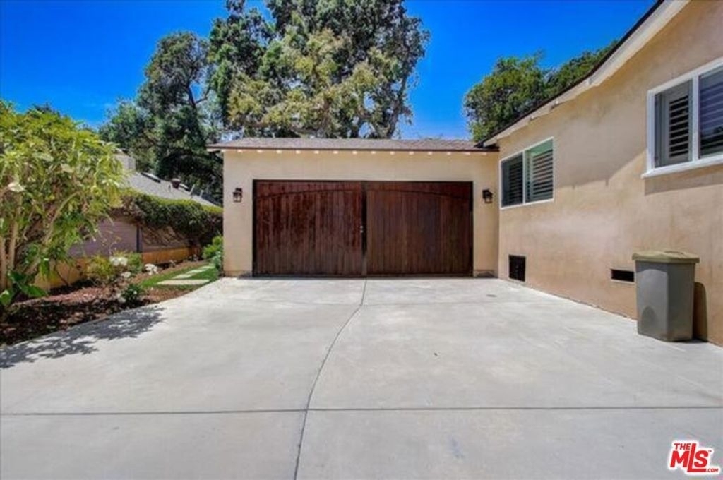 4847 Crown Avenue - Photo 5