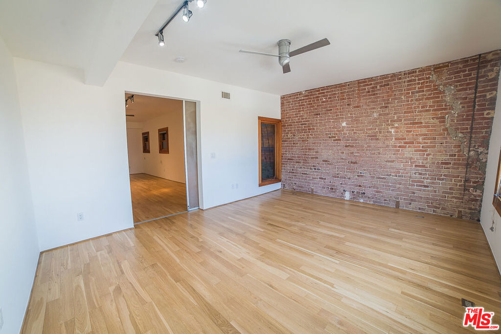 8 Brooks Avenue - Photo 8