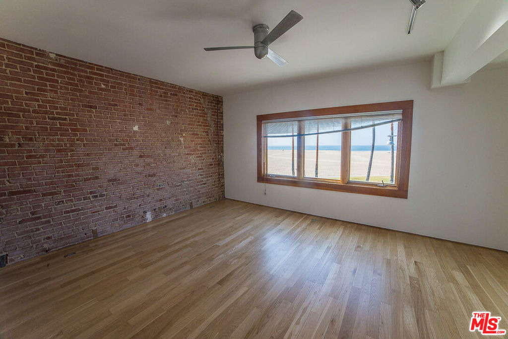 8 Brooks Avenue - Photo 11