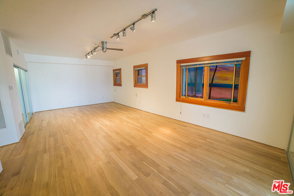 8 Brooks Avenue - Photo 20