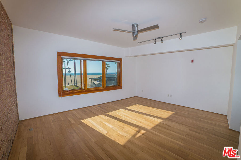 8 Brooks Avenue - Photo 32