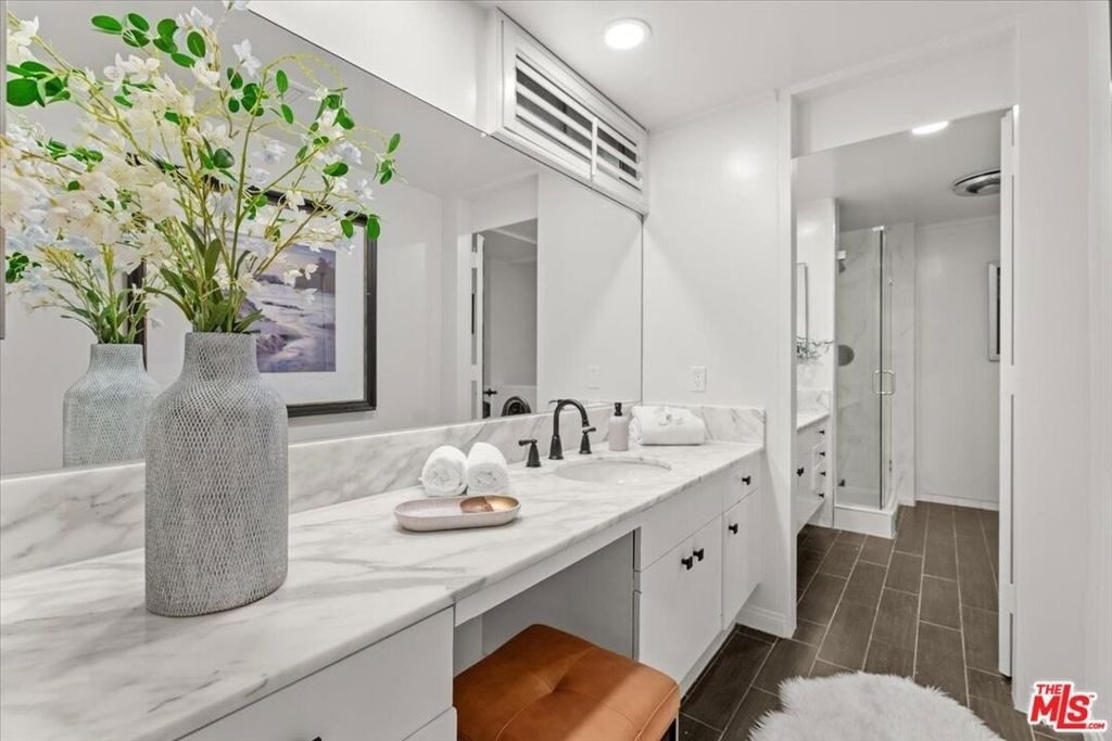 1333 S Beverly Glen Boulevard - Photo 10