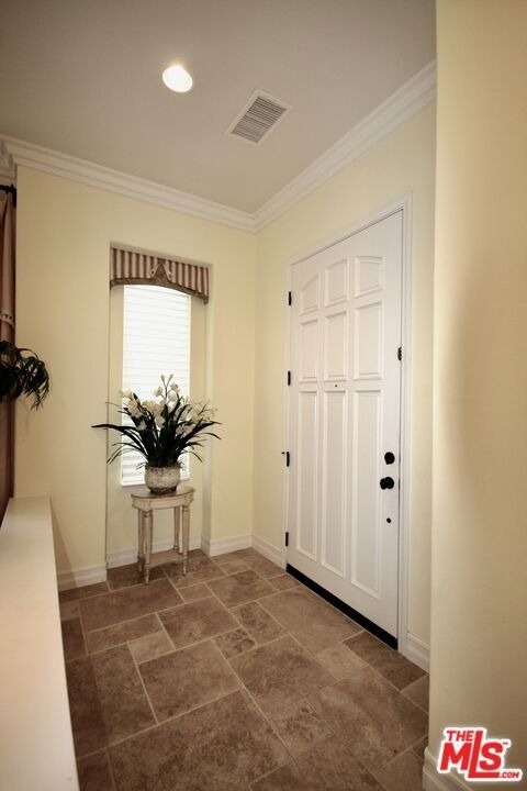 991 Deerhill Road - Photo 2