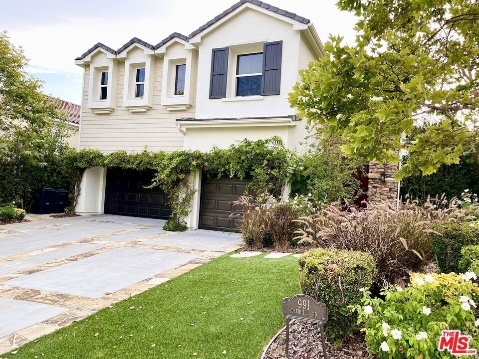 991 Deerhill Road - Photo 1