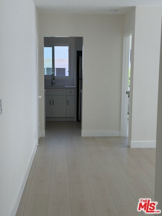 213 S Alexandria Avenue - Photo 3