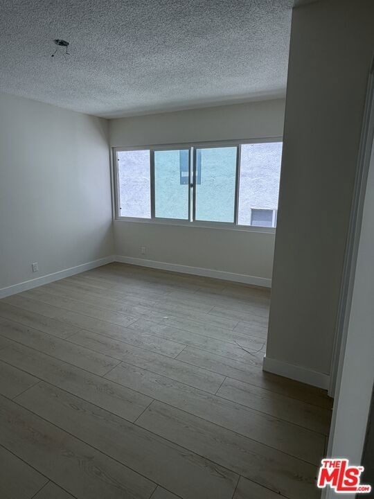 213 S Alexandria Avenue - Photo 5