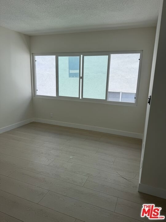 213 S Alexandria Avenue - Photo 6
