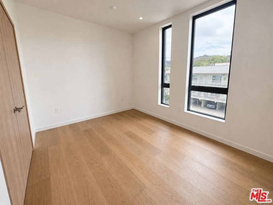 1257 N Detroit Street - Photo 6