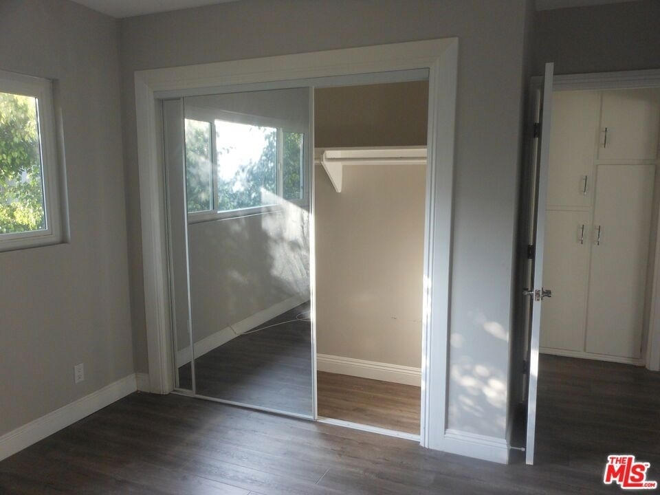 213 S Alexandria Avenue - Photo 4