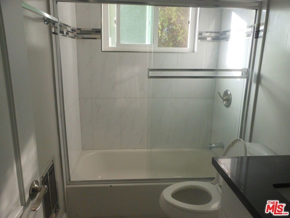 213 S Alexandria Avenue - Photo 7