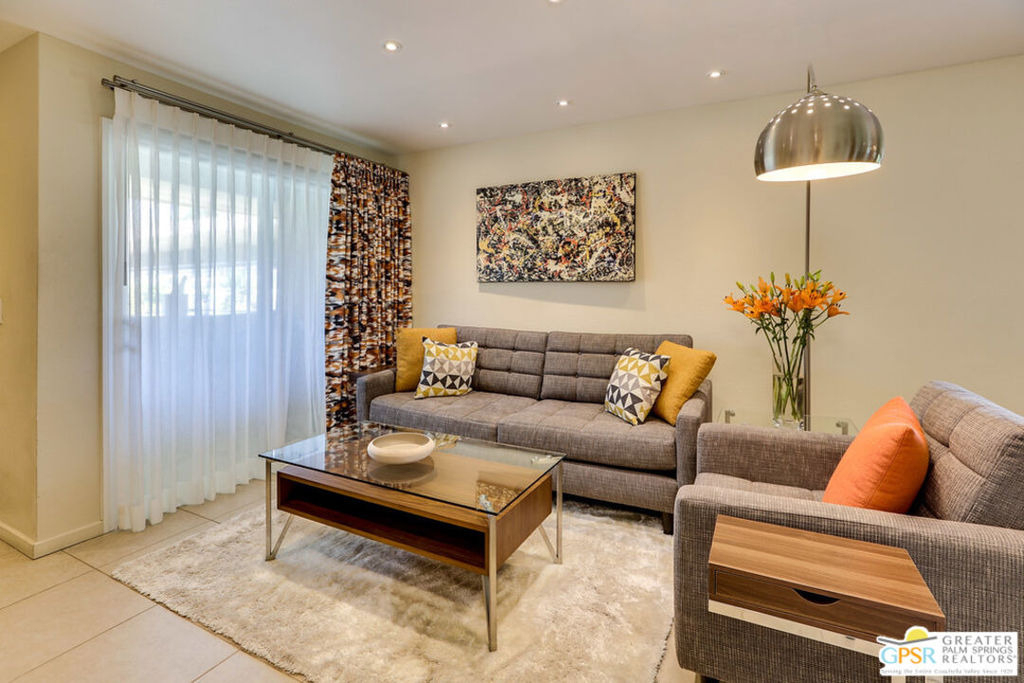 420 N Villa Court - Photo 2