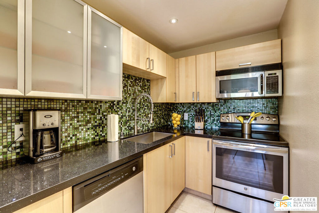 420 N Villa Court - Photo 8