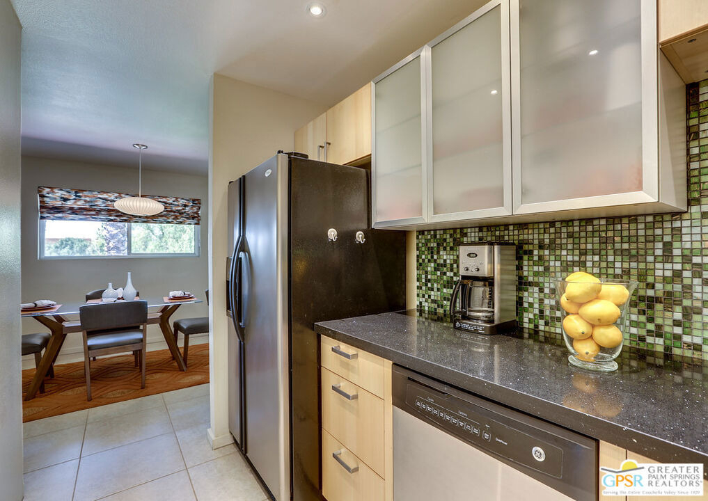 420 N Villa Court - Photo 7