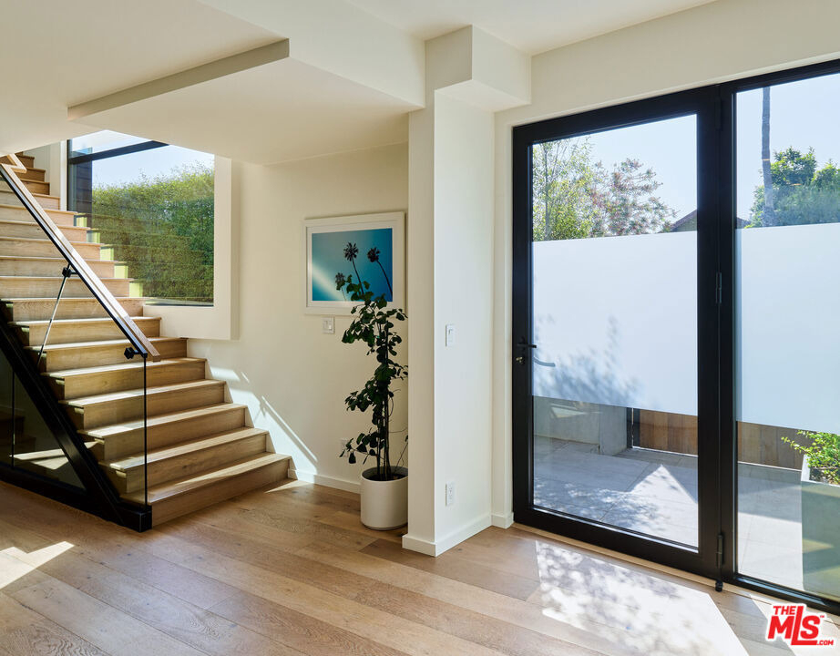 330 Rennie Avenue - Photo 3