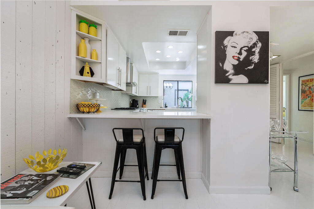 689 N Majorca Circle - Photo 7