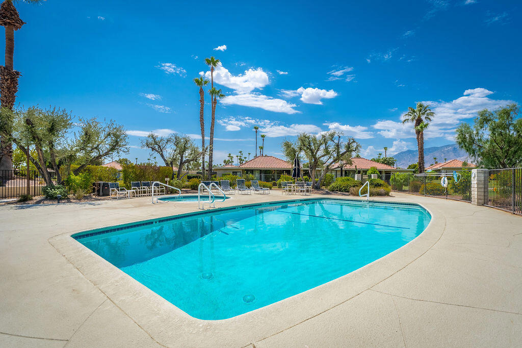 689 N Majorca Circle - Photo 25