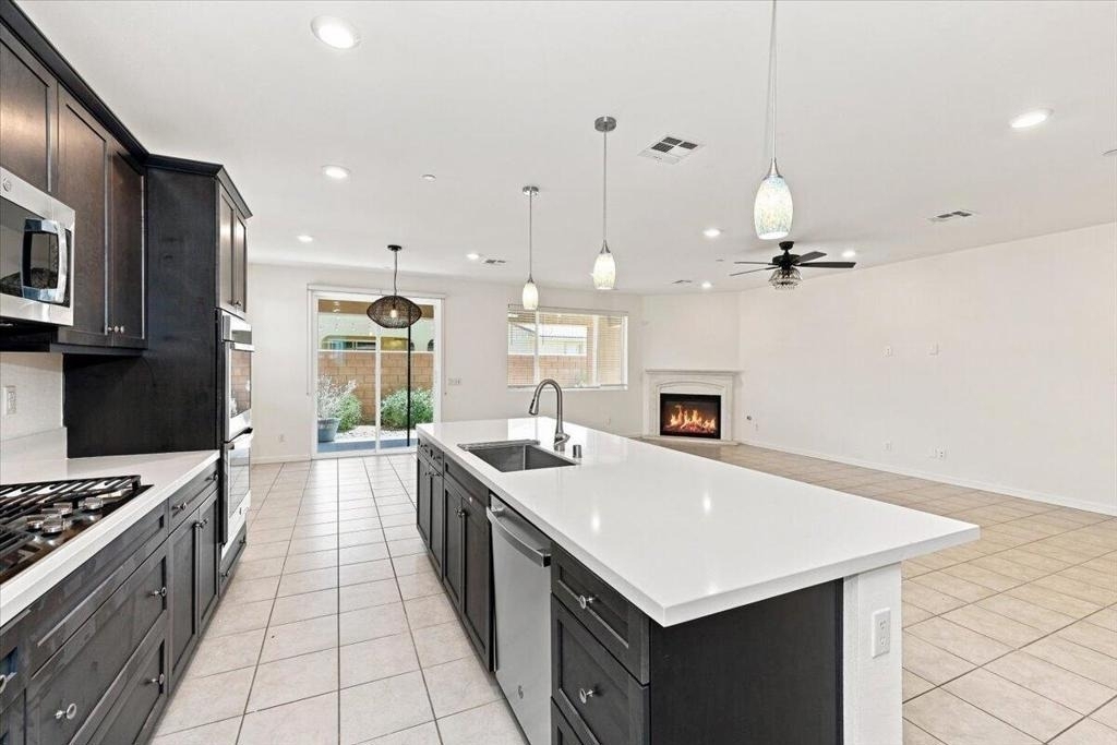 40082 Catania Court - Photo 10