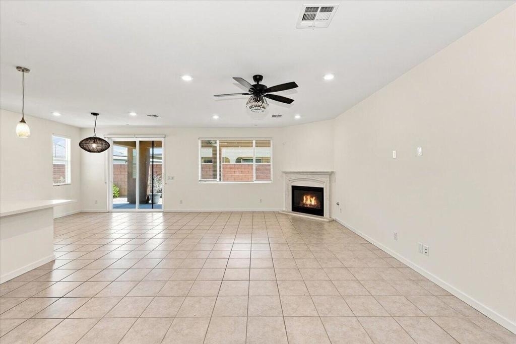 40082 Catania Court - Photo 2