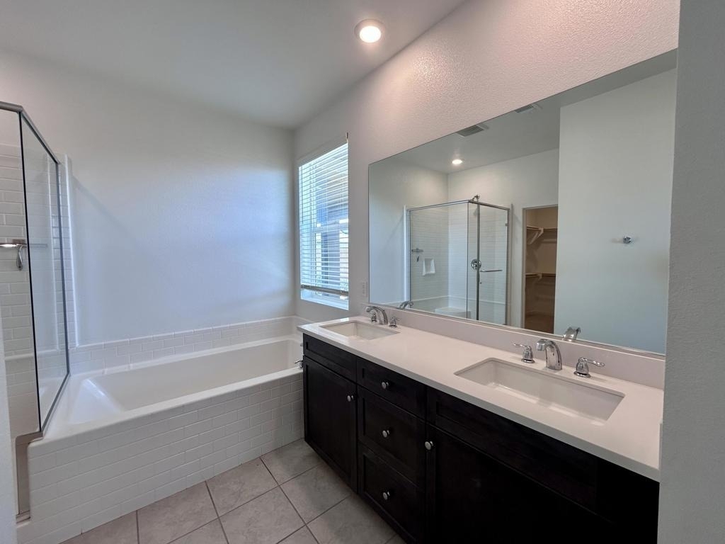 40082 Catania Court - Photo 27