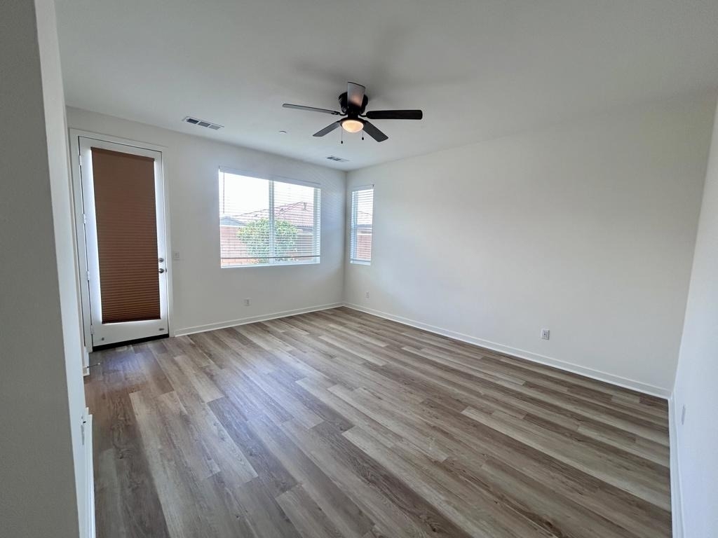 40082 Catania Court - Photo 20