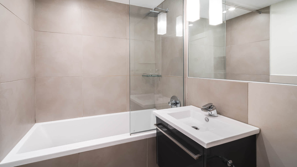 431 W 37th Street - Photo 11
