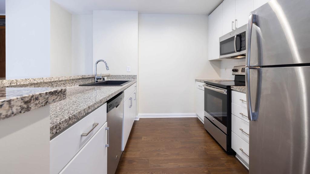 612 S. Flower Street - Photo 11