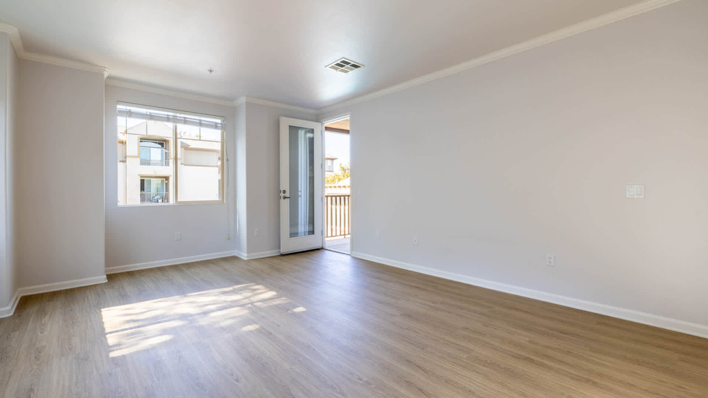 2552 Kelvin Ave - Photo 32