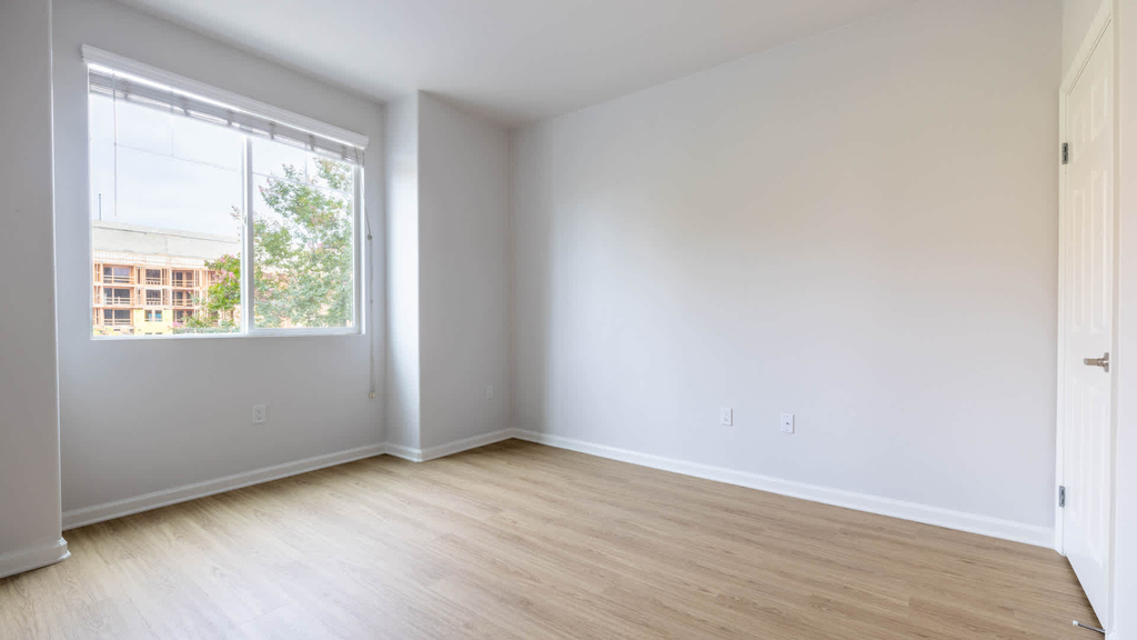 2552 Kelvin Ave - Photo 11