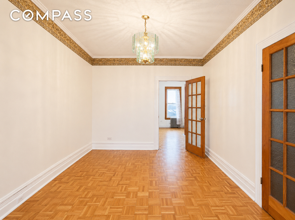 52nd Street - Photo 6