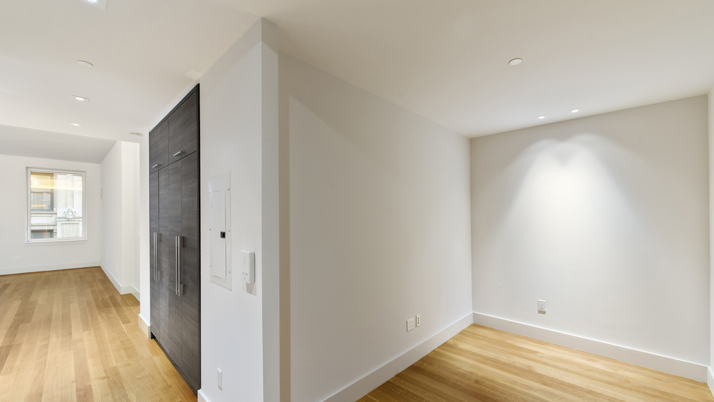 101 Leonard St - Photo 1