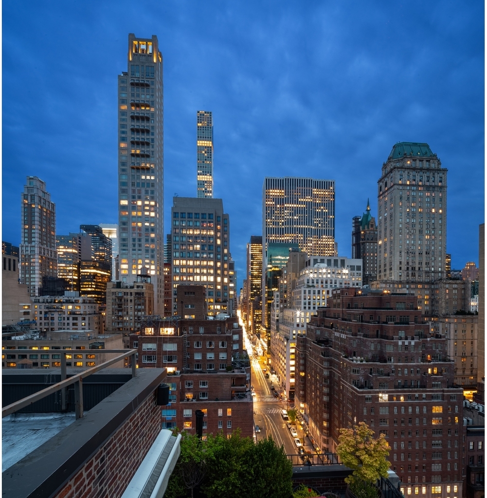 26 E 63rd St - Photo 4