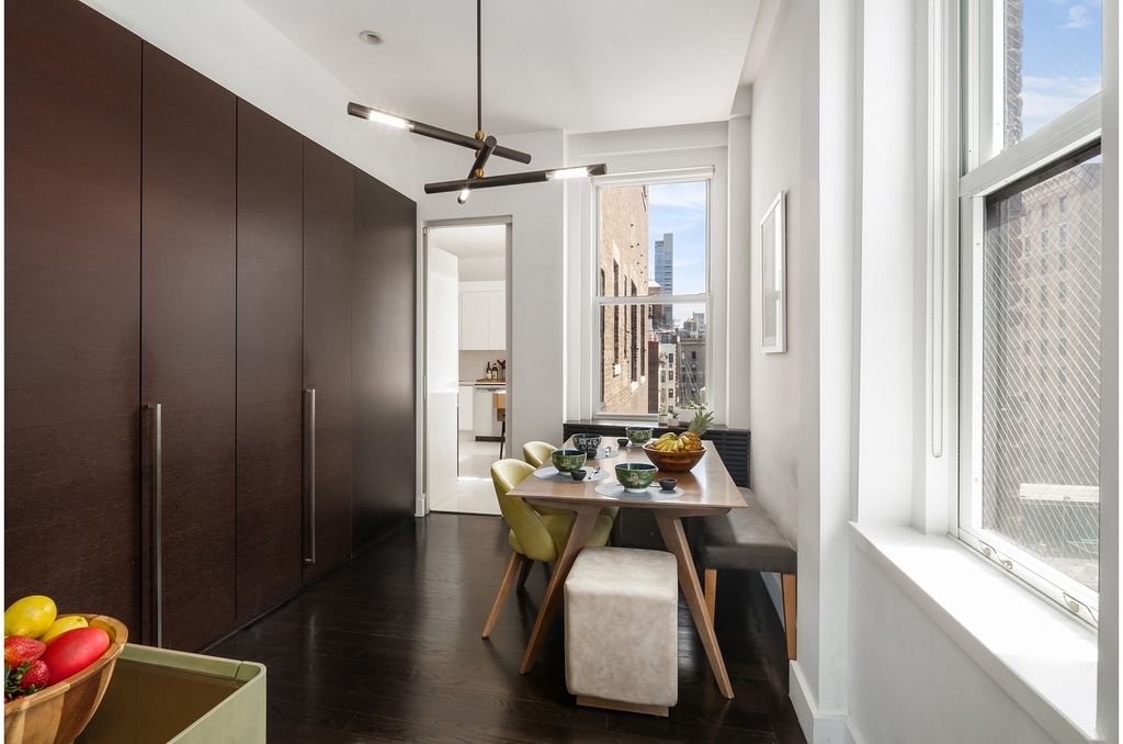 26 E 63rd St - Photo 7