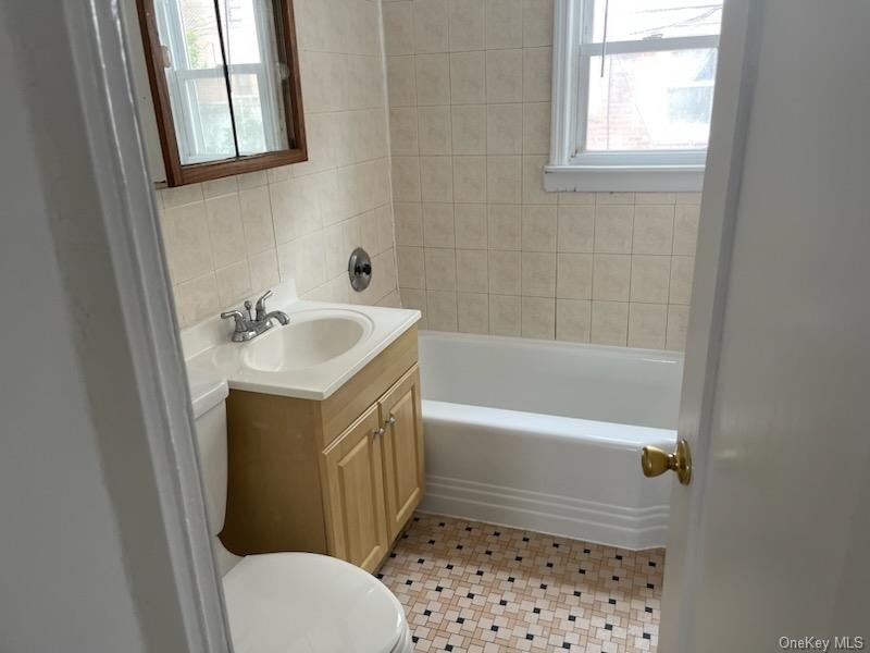 364 E Broadway - Photo 11